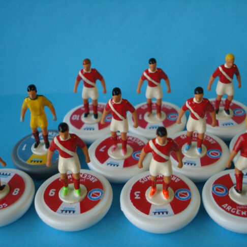 Equipo Subbuteo 2k4 Argentinos Juniors (Argentina)