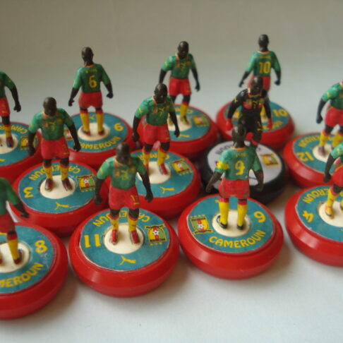 Equipo Profesional Bases Q.E. Camerún 2002